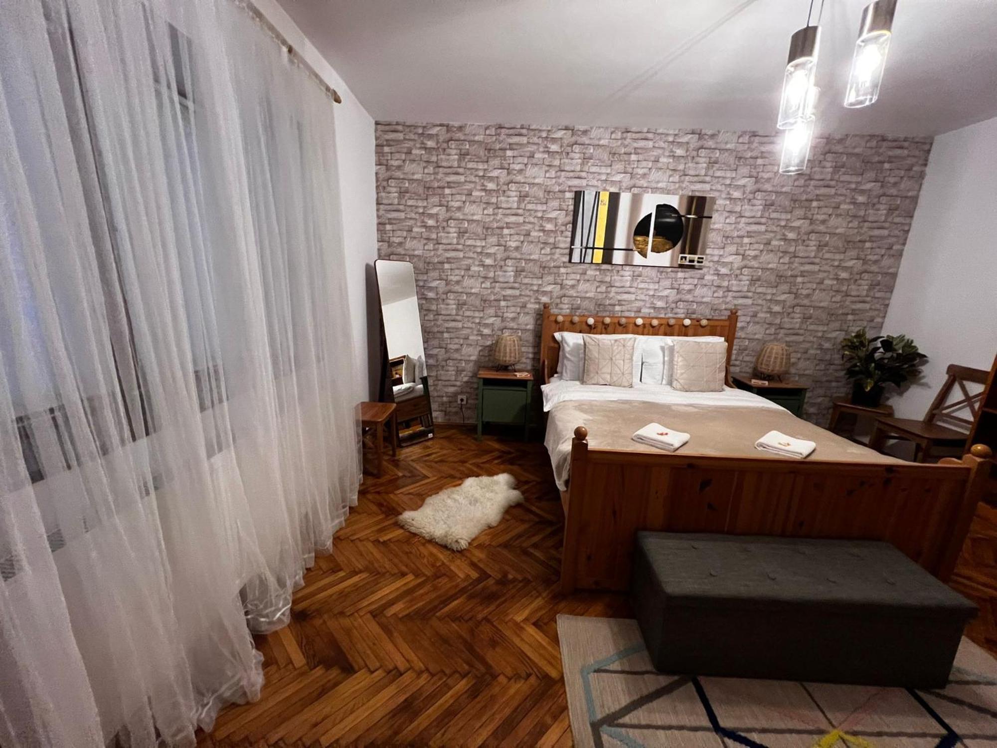 Apartamento Eden Garden Braşov Exterior foto